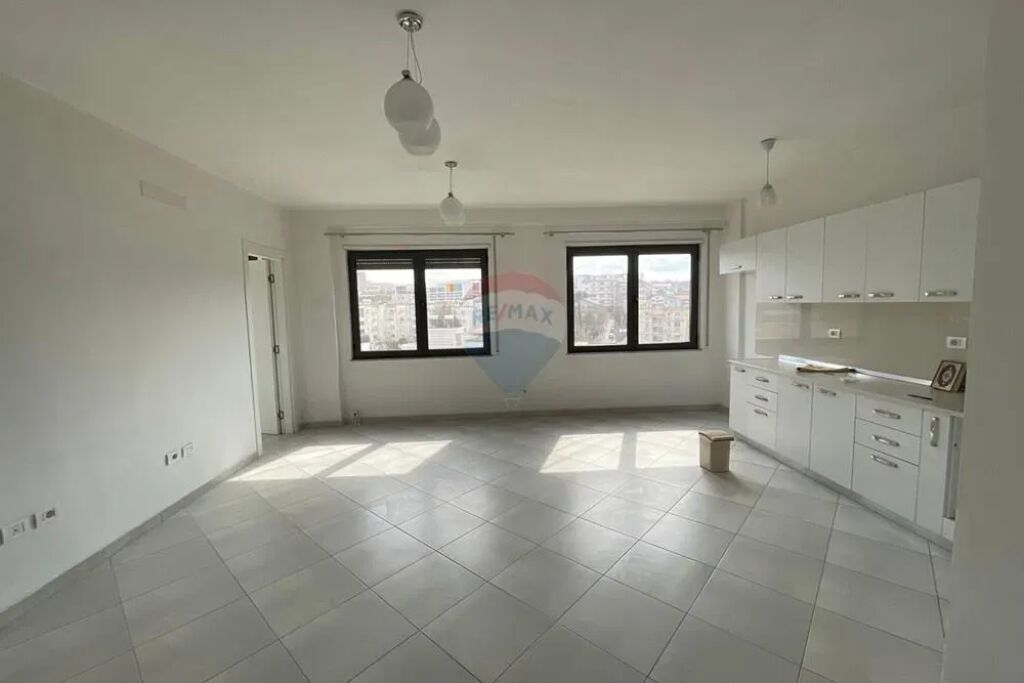 Appartamento - In Vendita - Ex Mercato Elettrico, Tirana