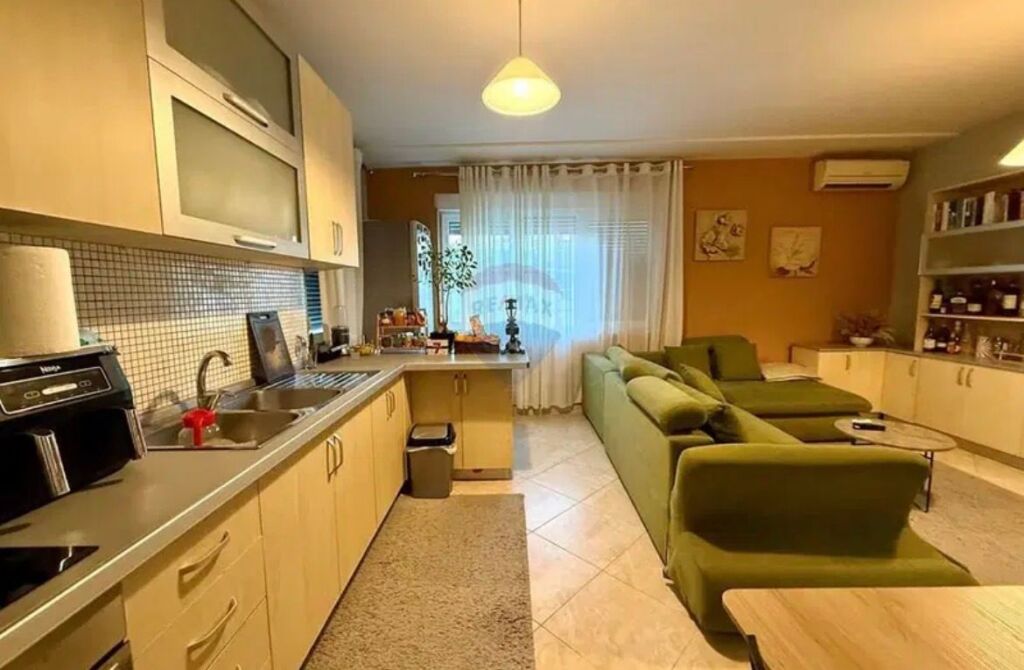 Appartamento - In Vendita - Complesso Colombo, Tirana