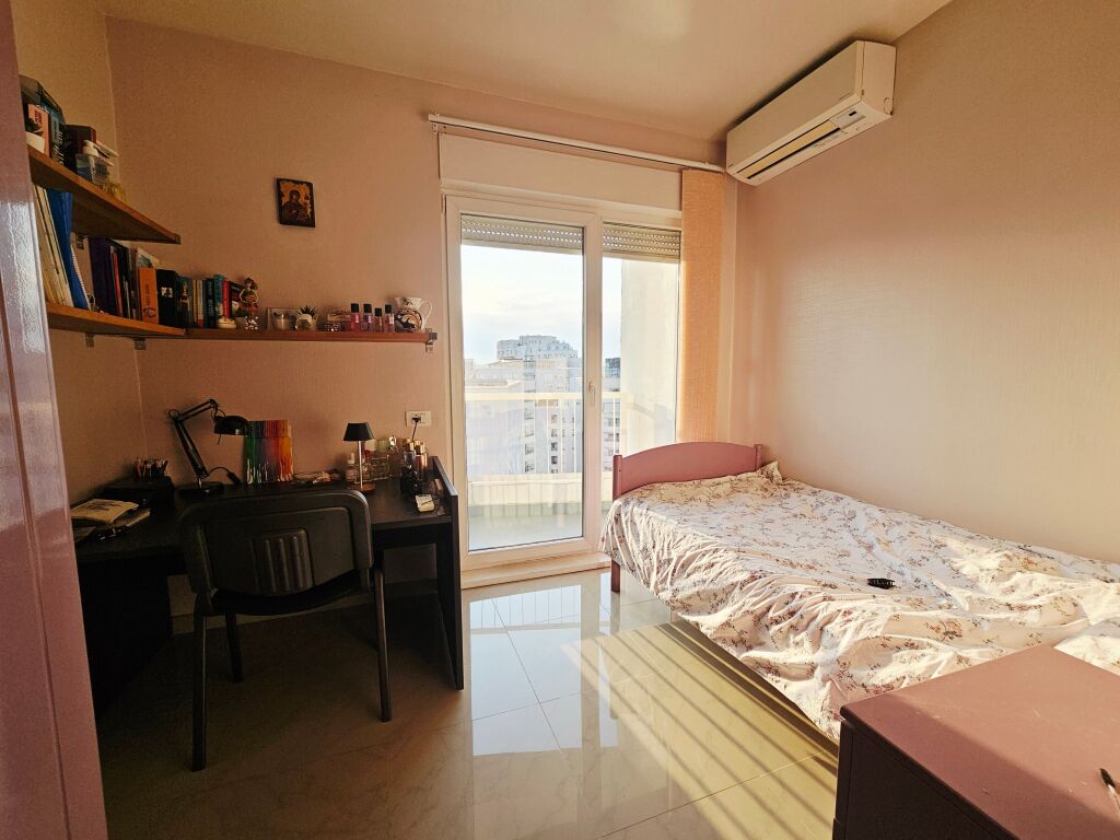 3+1 ne shitje te Magnet