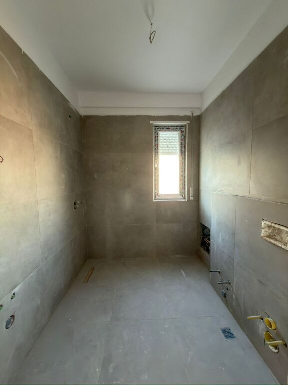 🏢 Apartament 2+1+2 për Shitje – Residenca Platinium 1, Paskuqan