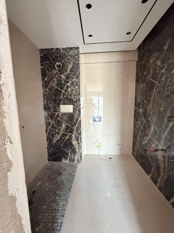 PENTHOUSE 3+1 +3 POSTE PARKIMI PER SHITJE TEK LIQENI I THATE