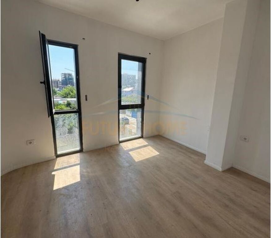 Shitet, Apartament 2+1+2, Oasis Residence, Unaza e Re