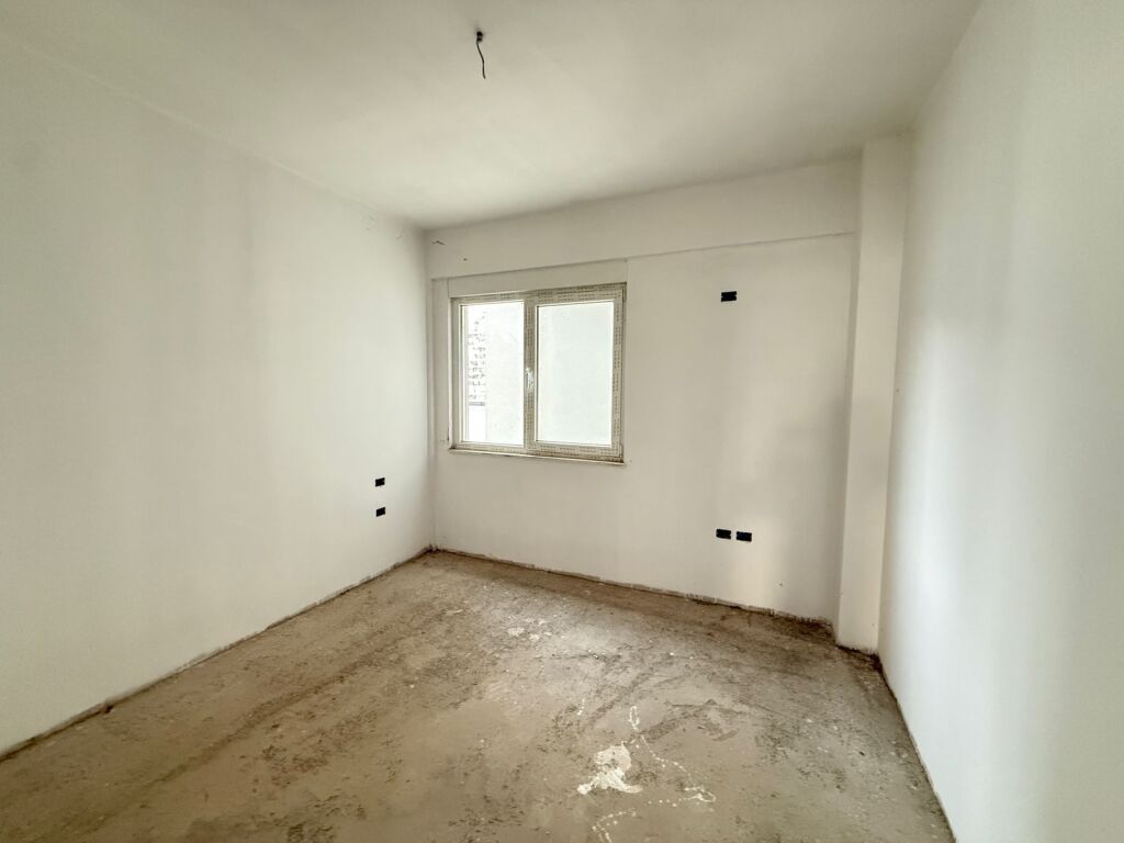 🏡 Shitet Apartament 3+1+2 + Depo – Kompleksi FZ, Liqeni i Thatë