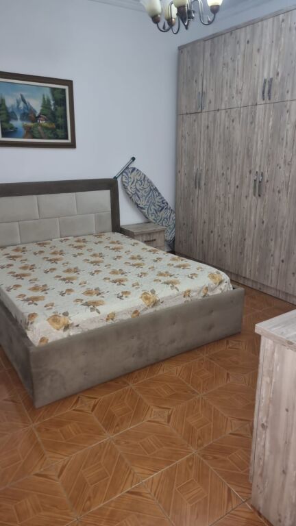 Jepet me qira apartament 2+1 ,Ish parku afer Deliorgjit  ,500 mijë lekë/muaj