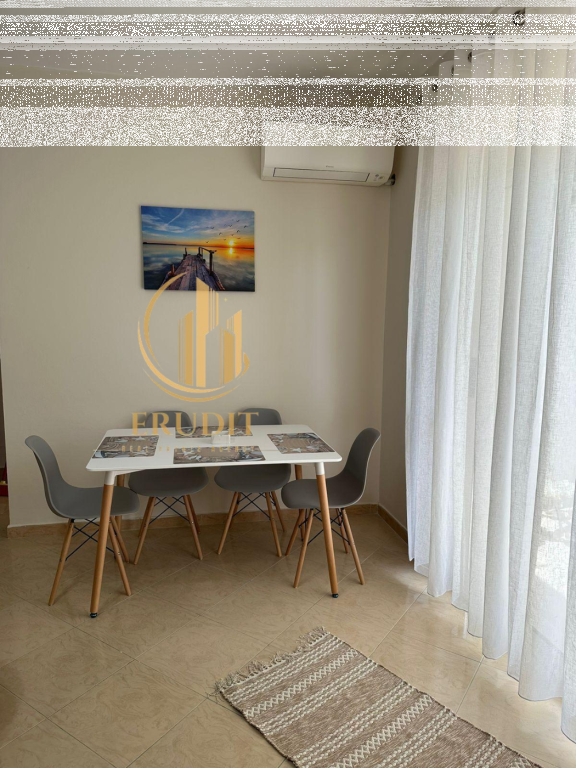 AFFITTASI Appartamento 1+1 a Lungomare, Vlorë