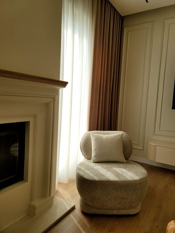 Vile luksoze  me qera Liqeni i Thate