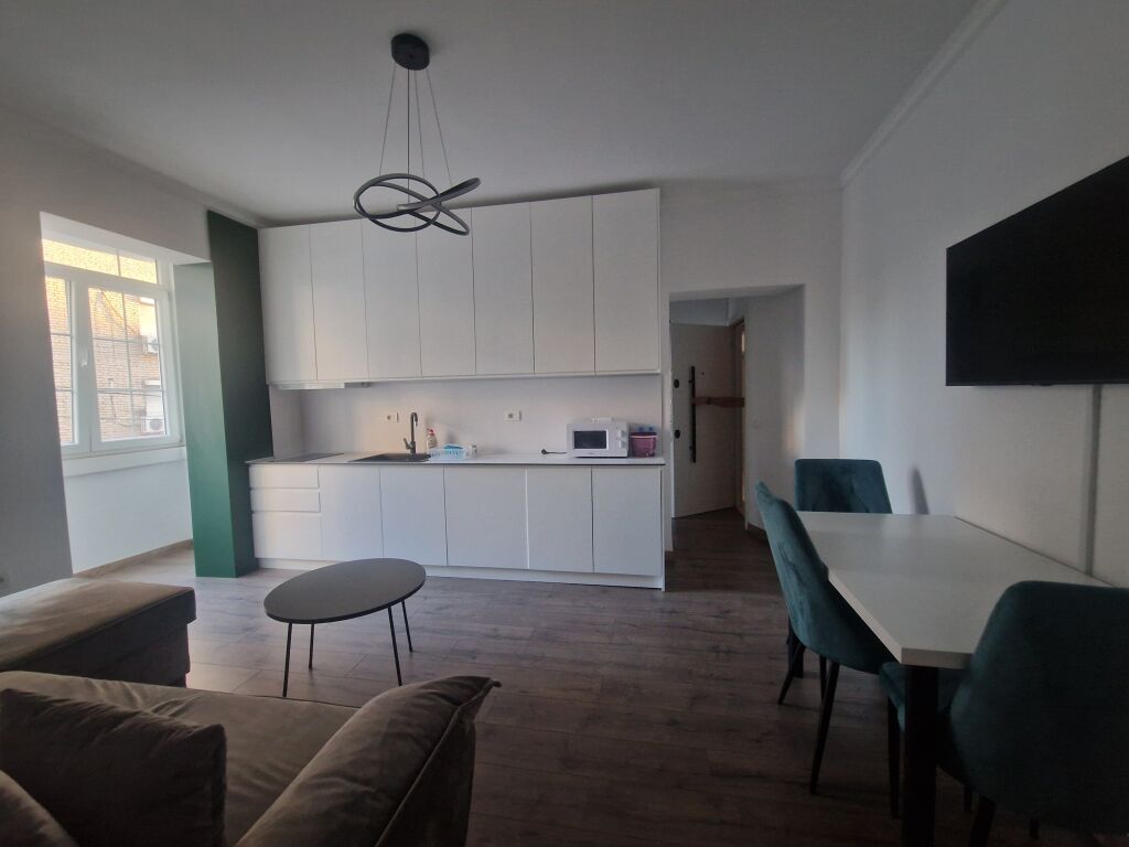 Jepet apartament 1+1 tek 21 Dhjetori