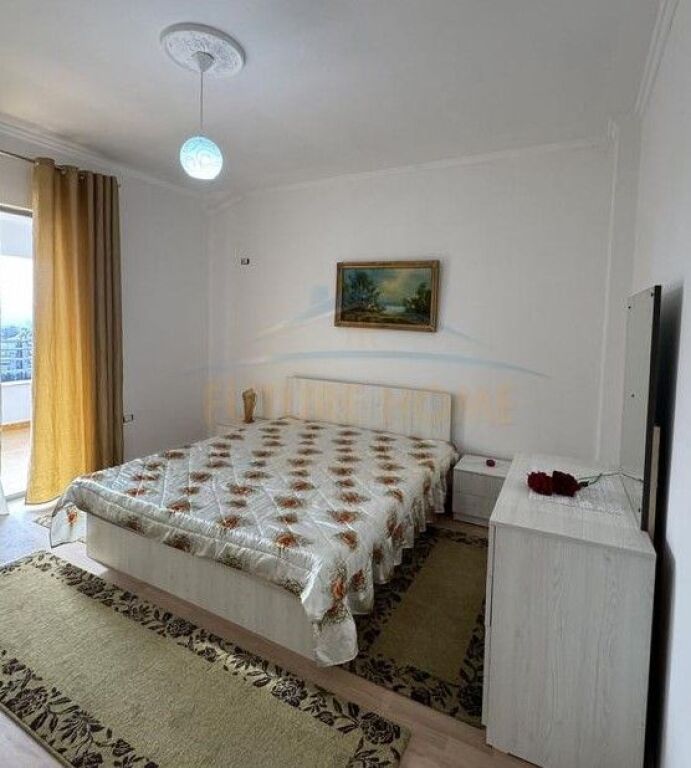 Shitet, Apartament 2+1, Rruga Thesarit, Fresk