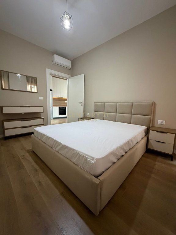 JAPIM ME QIRA APARTAMENT 1+1 TEK UNIVERS CITY 420 € /Muaj Sip. Totale  64m2