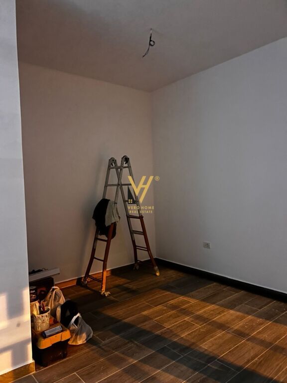 BUSINESS PREMISES 32 M2 FOR RENT NEAR DINAMO STADIUM 45,000 LEKE