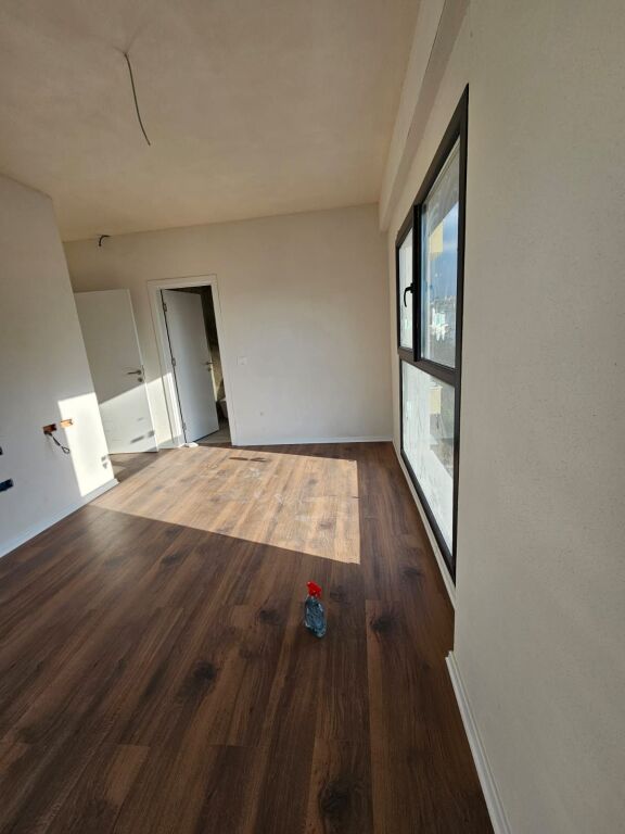 Apartament 2+1 ne Shitje Porcelan ne Tirane