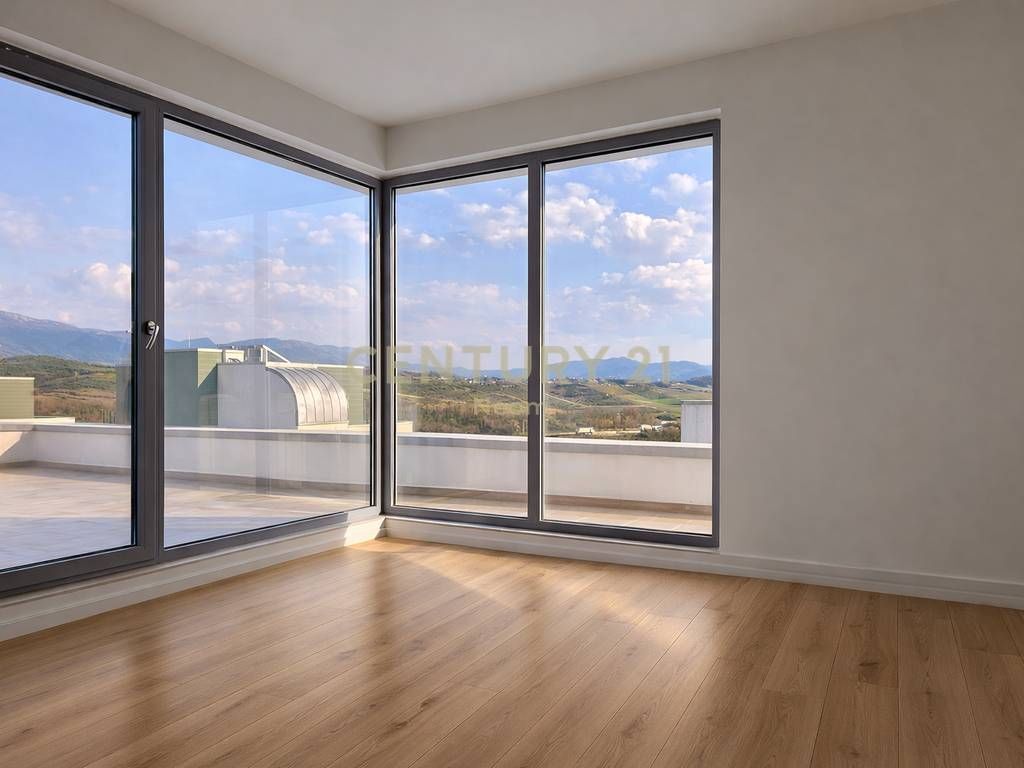 VILLA INDIVIDUALE SU 3 PIANI IN VENDITA A FARKE