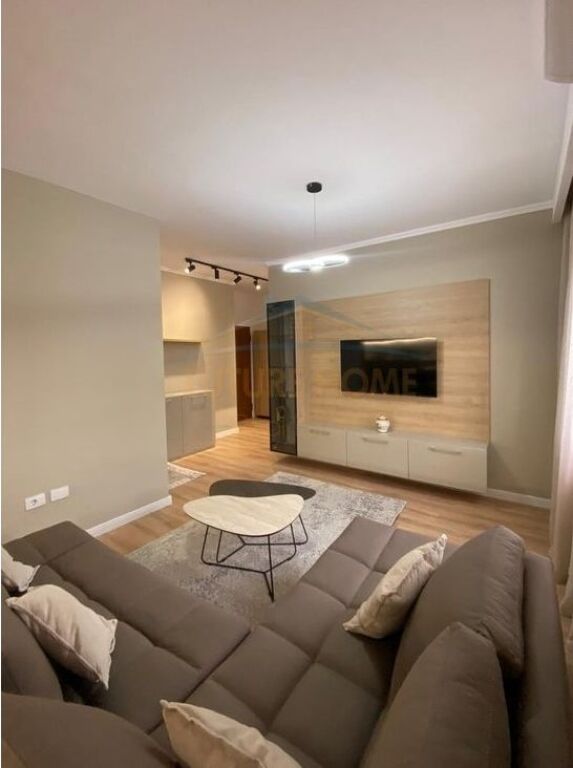 Affitto Appartamento 1+1, Galleria, Via Barricate