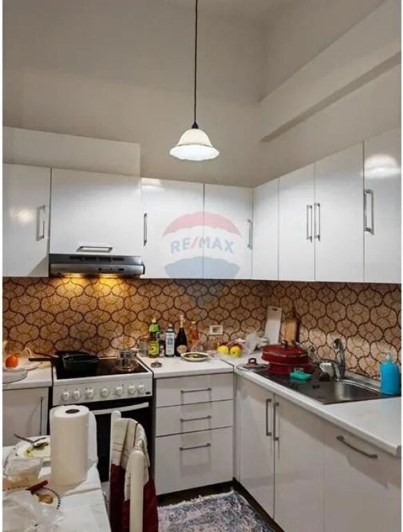 APARTAMENT 1+1 PER SHITJE NE MISTO MAME