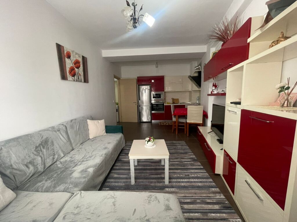 Apartament 2+1+2 Qytet Studenti!!