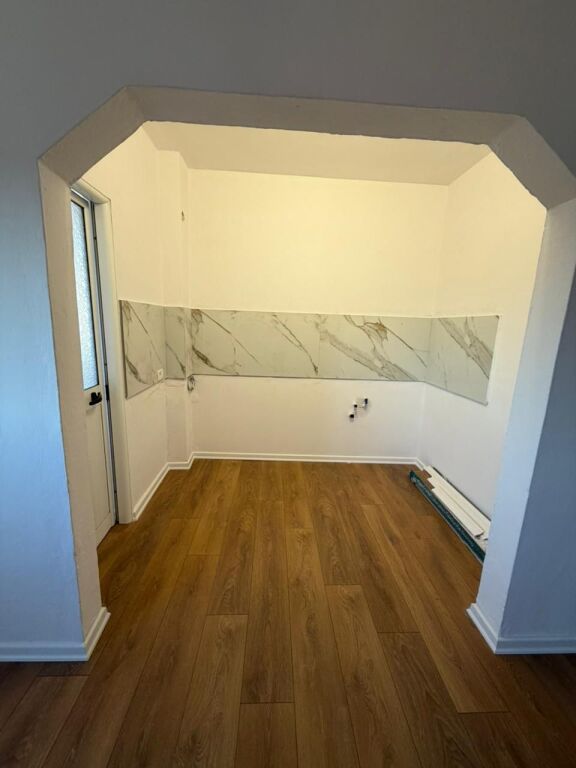 APARTAMENT 1+1 PER SHITJE PRANE QSUT