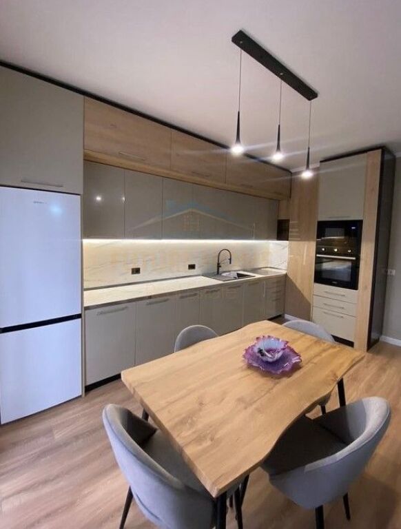 Affitto Appartamento 1+1, Galleria, Via Barricate