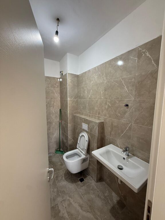 Apataaament me qera 2+1+2