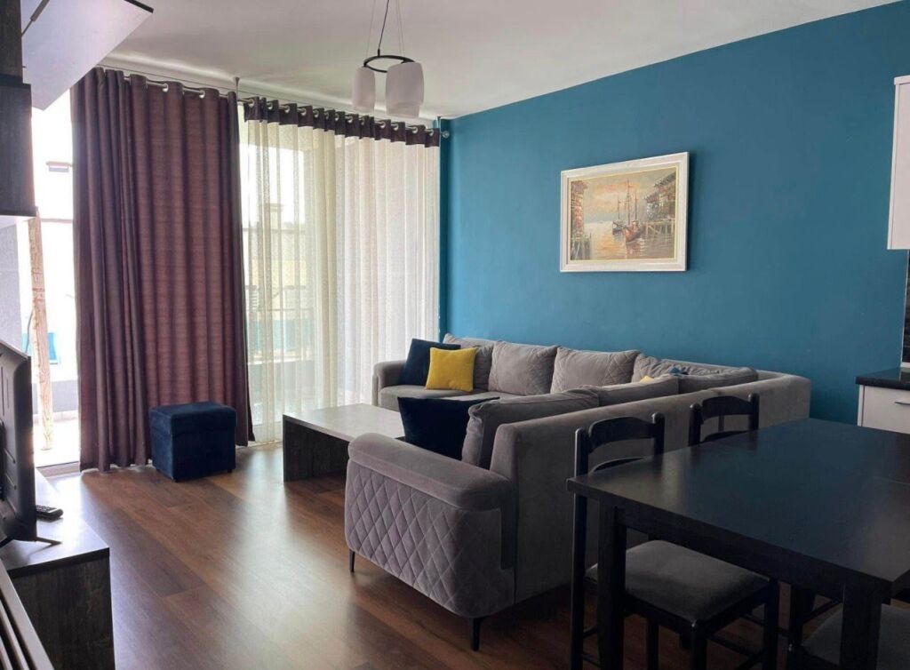 Jepet me qera super apartament 2+1+2  tek Kopshti Zoologjik 850€