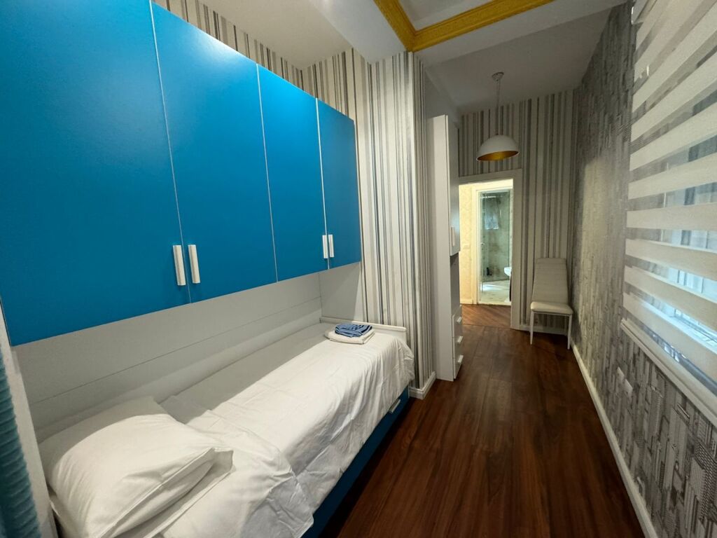 2+1 con veranda, vicino al lago secco vicino all'hotel Radison, 750 mila lek