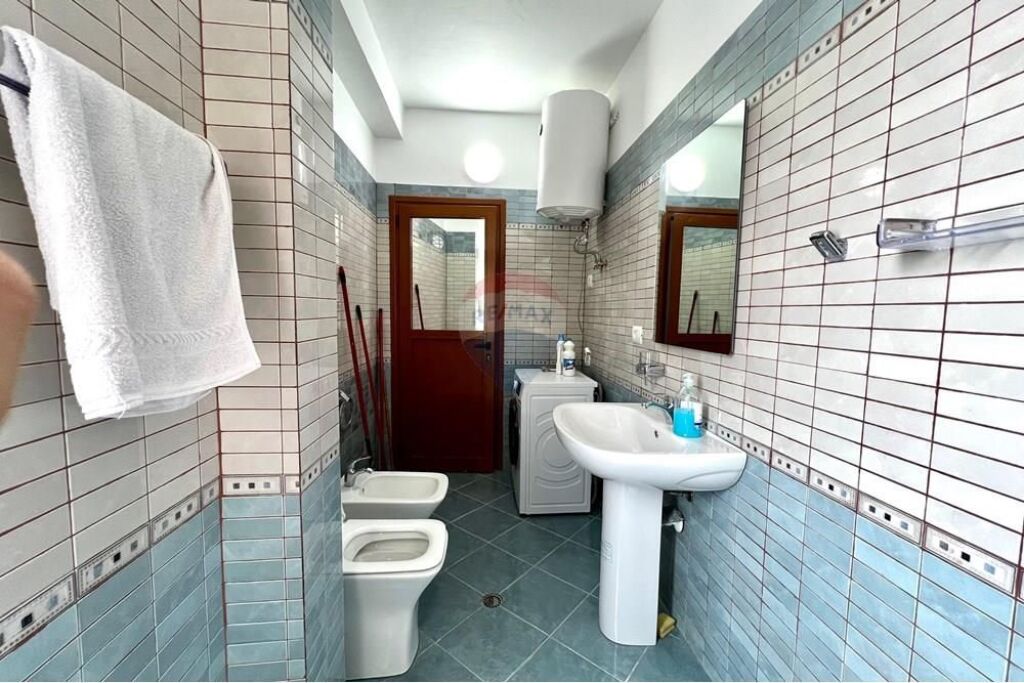 Apartament 2+1 me qera ,prane Kishes Orthodhokese,Vlore