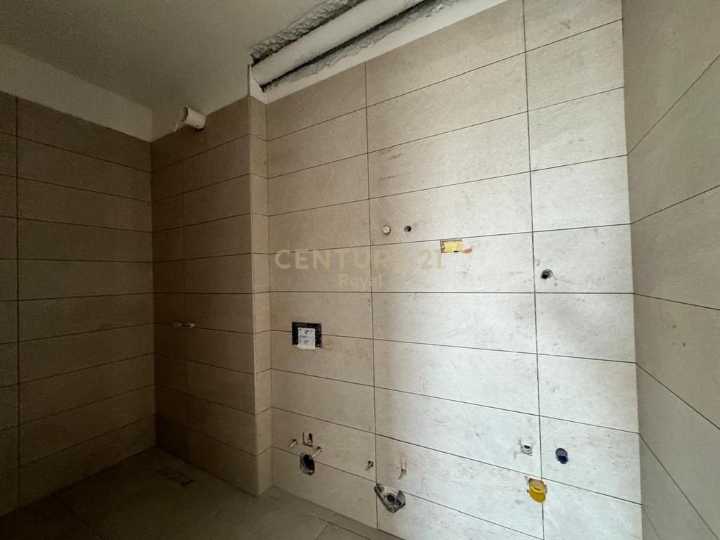 SHESIM APARTAMENT 2+1+2 TEK UNIVERS CITY 112,000 € Sip. Totale  110m2