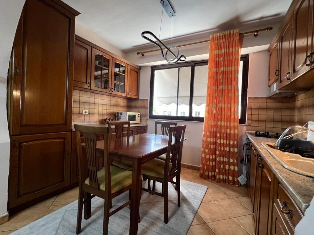 ✨ Apartament 2+1 me Qira – Rruga Myslym Shyri, pranë BKT ✨