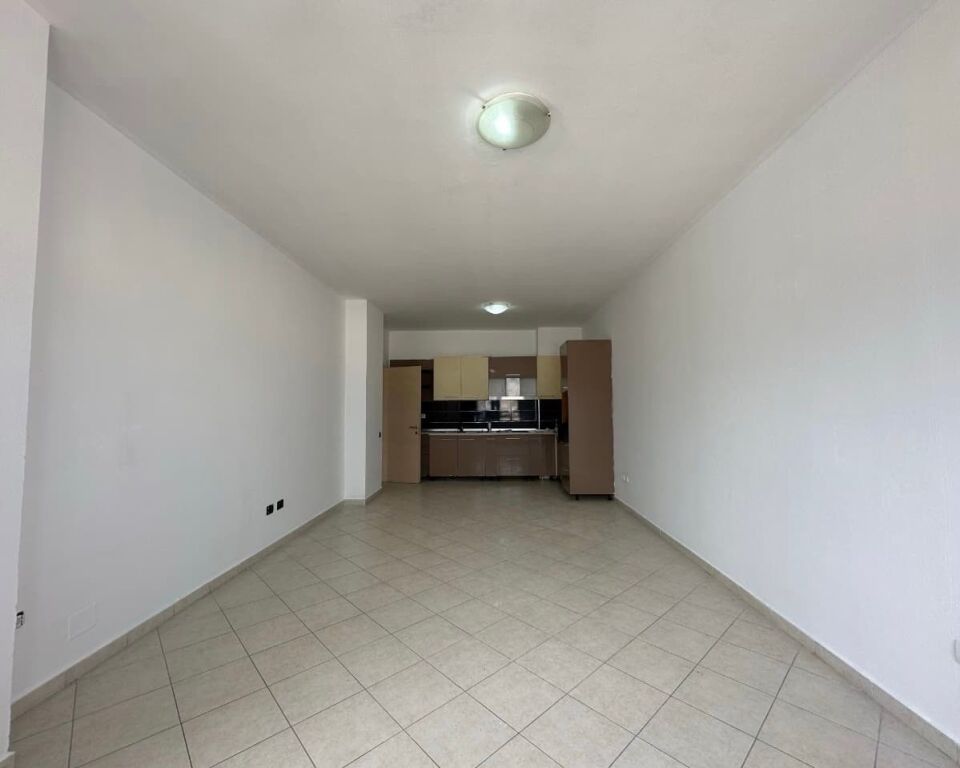 1+1/Shitje 📍Yzberisht 📌110 000€