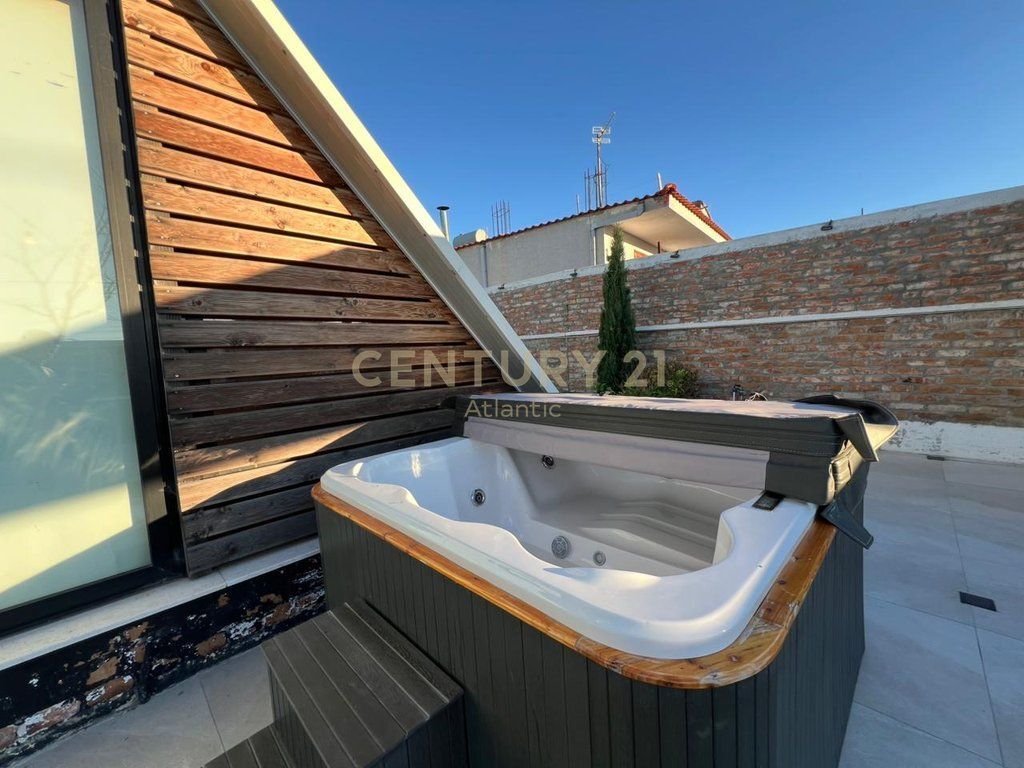 VILE ALPINE DRURI ME JACUZZI PER QERA NE SHKALLNUR DURRES !