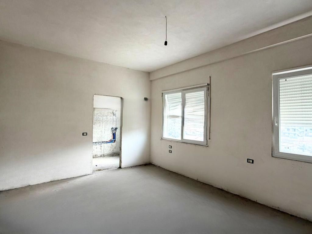 Penthouse për shitje në Misto Mame 190,000 €