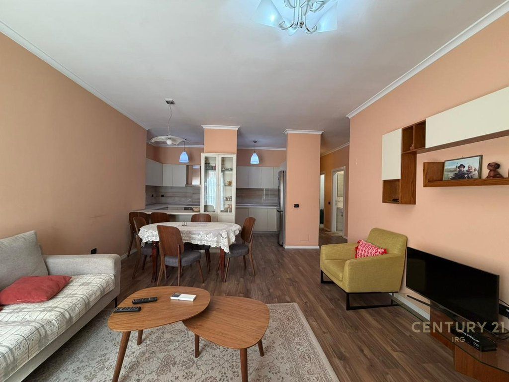 Apartament 3+1 ne Rrugen e Kavajes! 1,700 € /Muaj