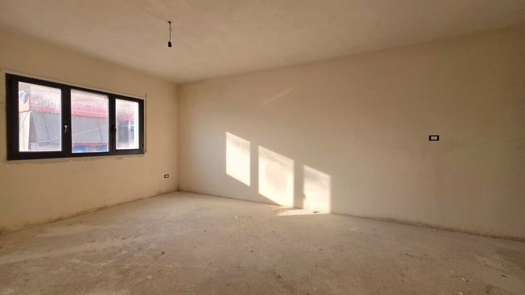 Apartament ne shitje 1+1 prane bar Urban