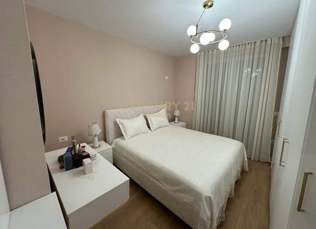 Apartament 1+1 Ne Shkozë