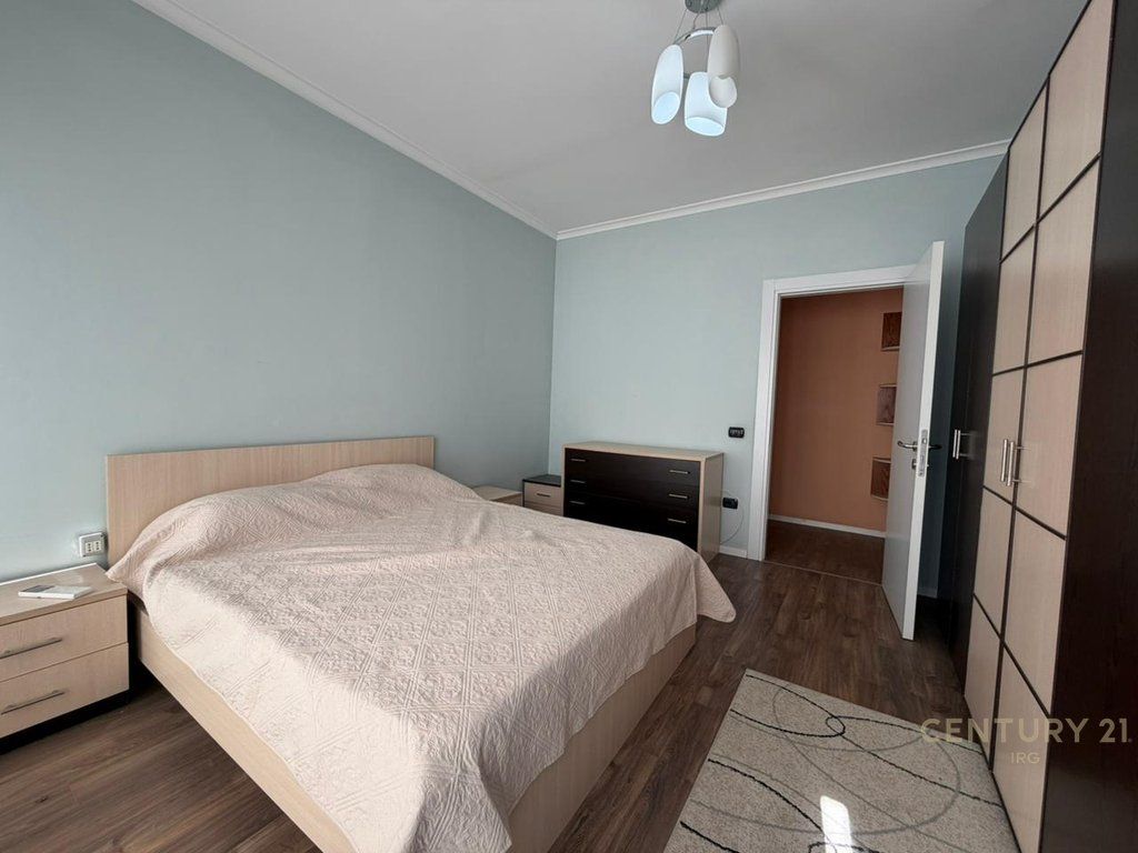 Apartament 3+1 ne Rrugen e Kavajes! 1,700 € /Muaj