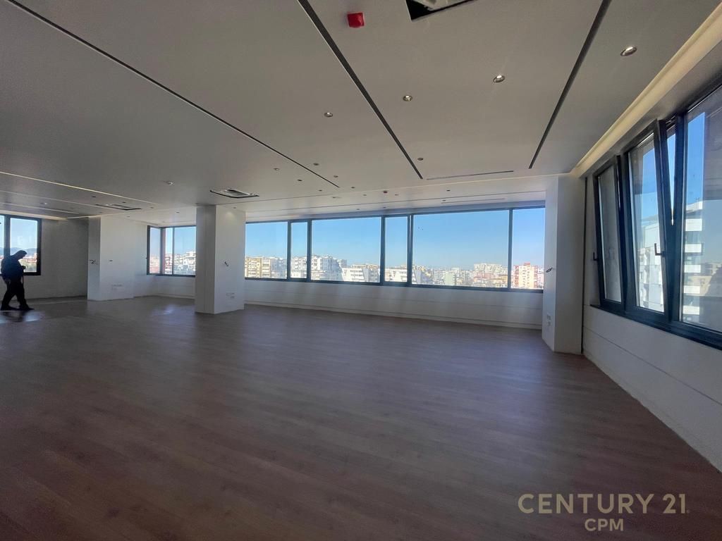 JEPET ZYRA ME QIRA TEK KOMPLEKSI DELIJORGJI!! 11,530 € /Muaj