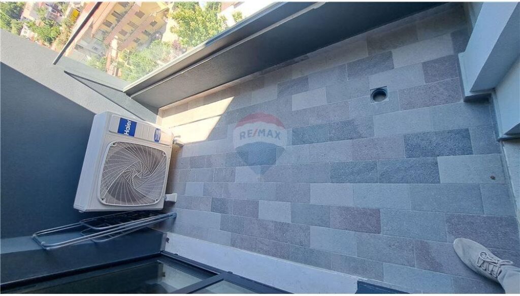 Appartamento 2+1+2 in Vendita, vicino alla Scuola Marina, Vlore