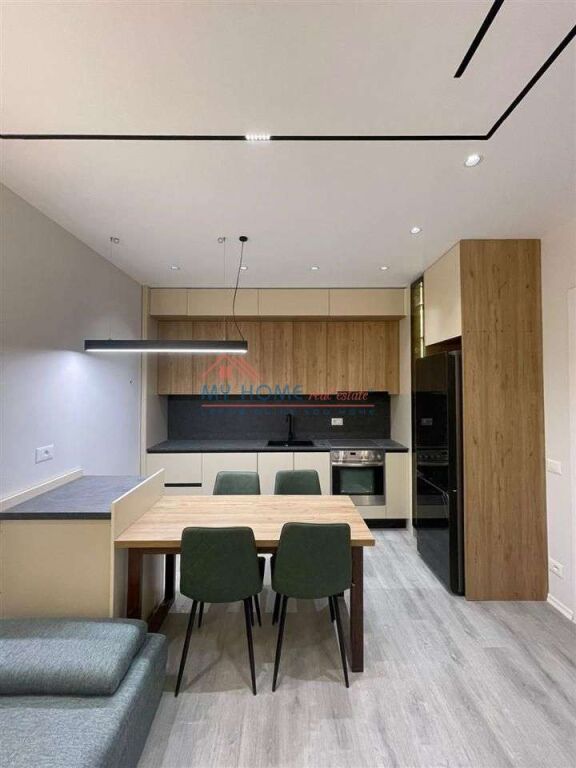 Appartamento 2+1+posto auto in affitto Univers City a Tirana