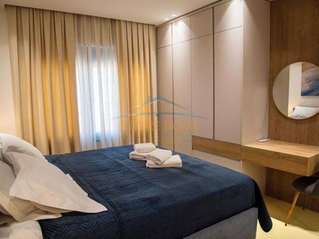 Affitto, Appartamento 1+1, Via Durazzo, Tirana