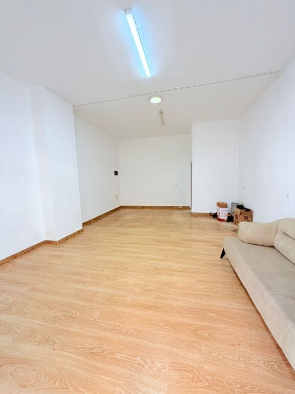 JEPET ME QERA AMBIENT BIZNESI PRANE UJSJELLSIT, DURRES