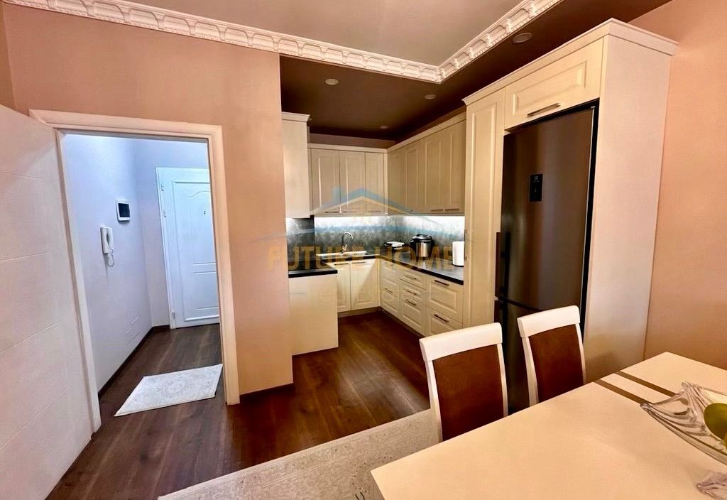 ☀️ 3+1+2 me Super Orientim te Vila L – Astir! 🏠