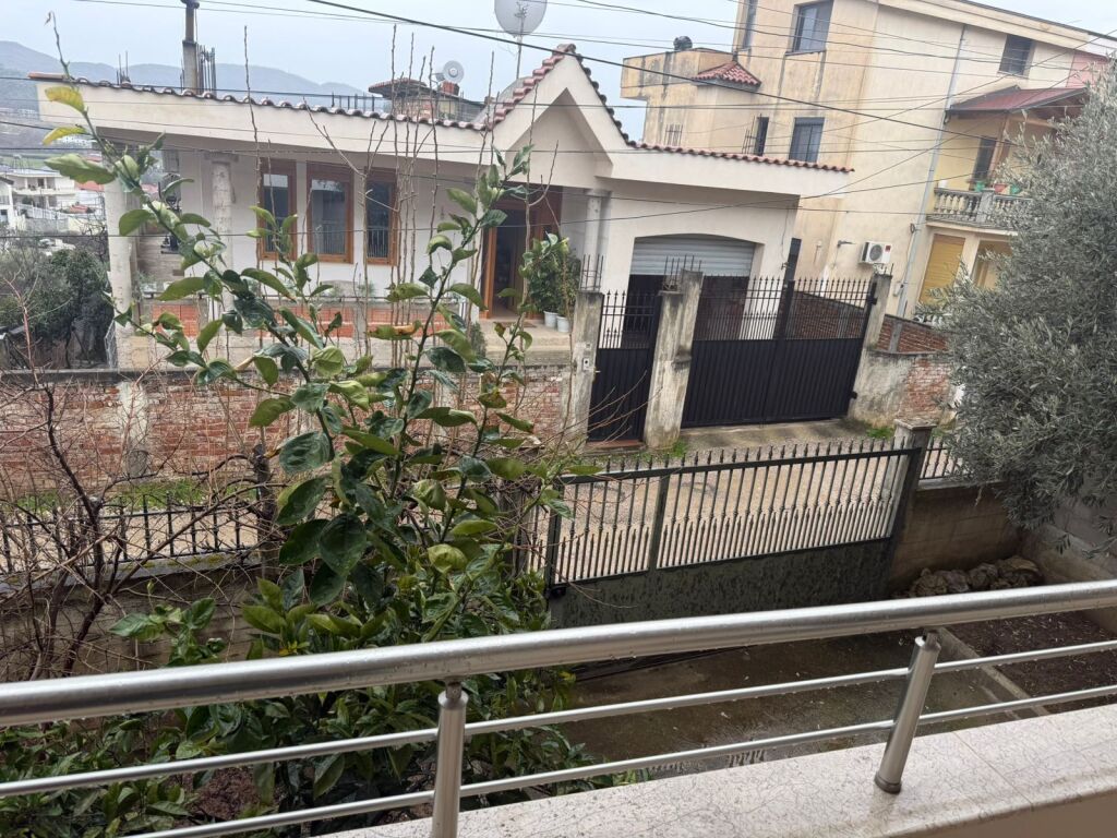 3+1,i mobiluar vile private,sauk i ri,800 euro