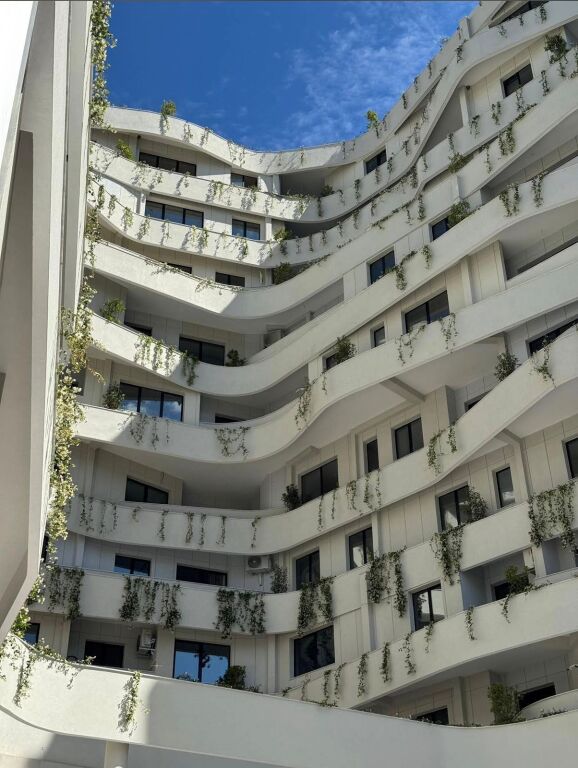 Jepet me qira ambient për zyra