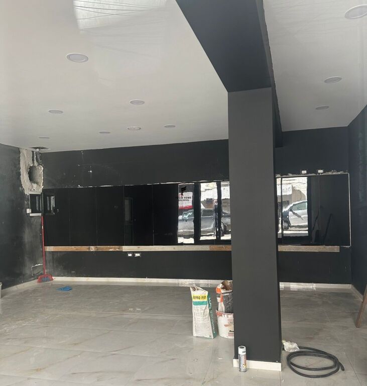 NEGOZIO IN AFFITTO 60 M2 VASIL SHANTO 60.000 LEKE FH-58929