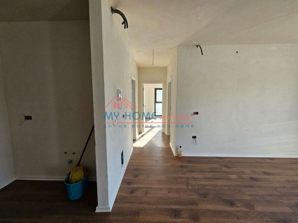 Apartament 2+1 ne Shitje Porcelan ne Tirane