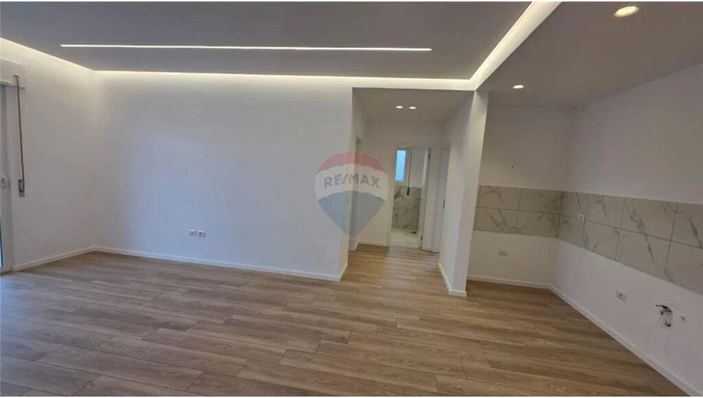 Apartament ne shitje 2+1+2 , Rr. Zenel Murra