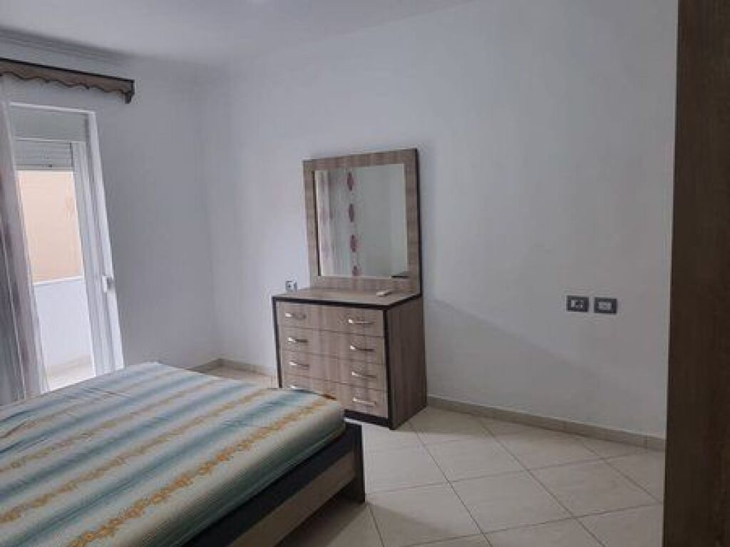 Qera, Apartament 2+1, Vasil Shanto, Tirane.