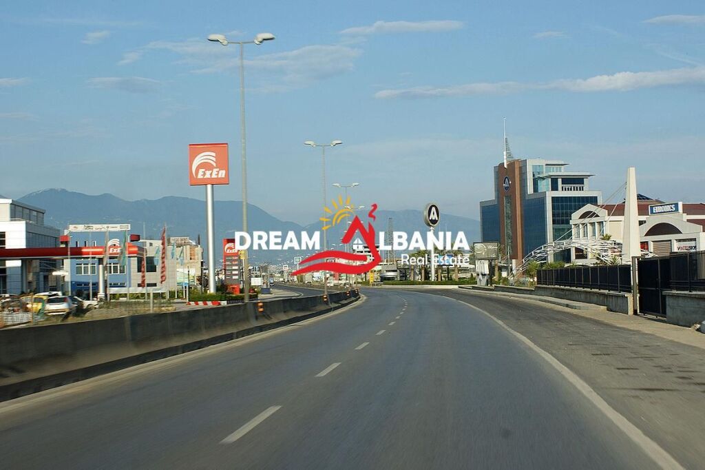 Warehouse for sale on the Tirana-Durres Highway near City Park ID(4181070)