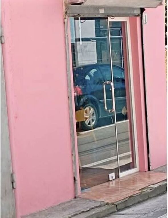 JEPET DYQAN ME QERA - 21-DHJETORI, TIRANE