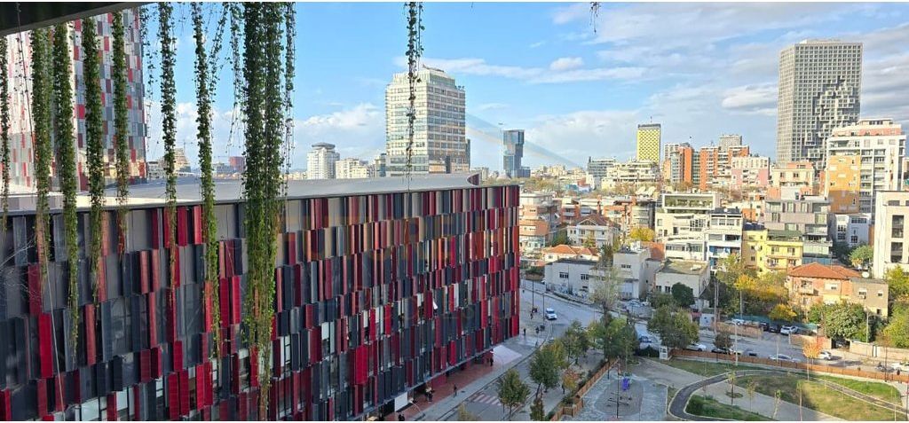 Shitet apartament 3+1+2 Stadiumi Air Albania