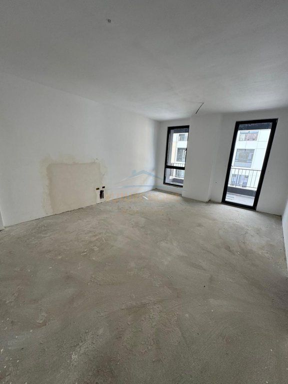 SHITET SUPER APARTAMENT 1+1,BULEVARDI I RI